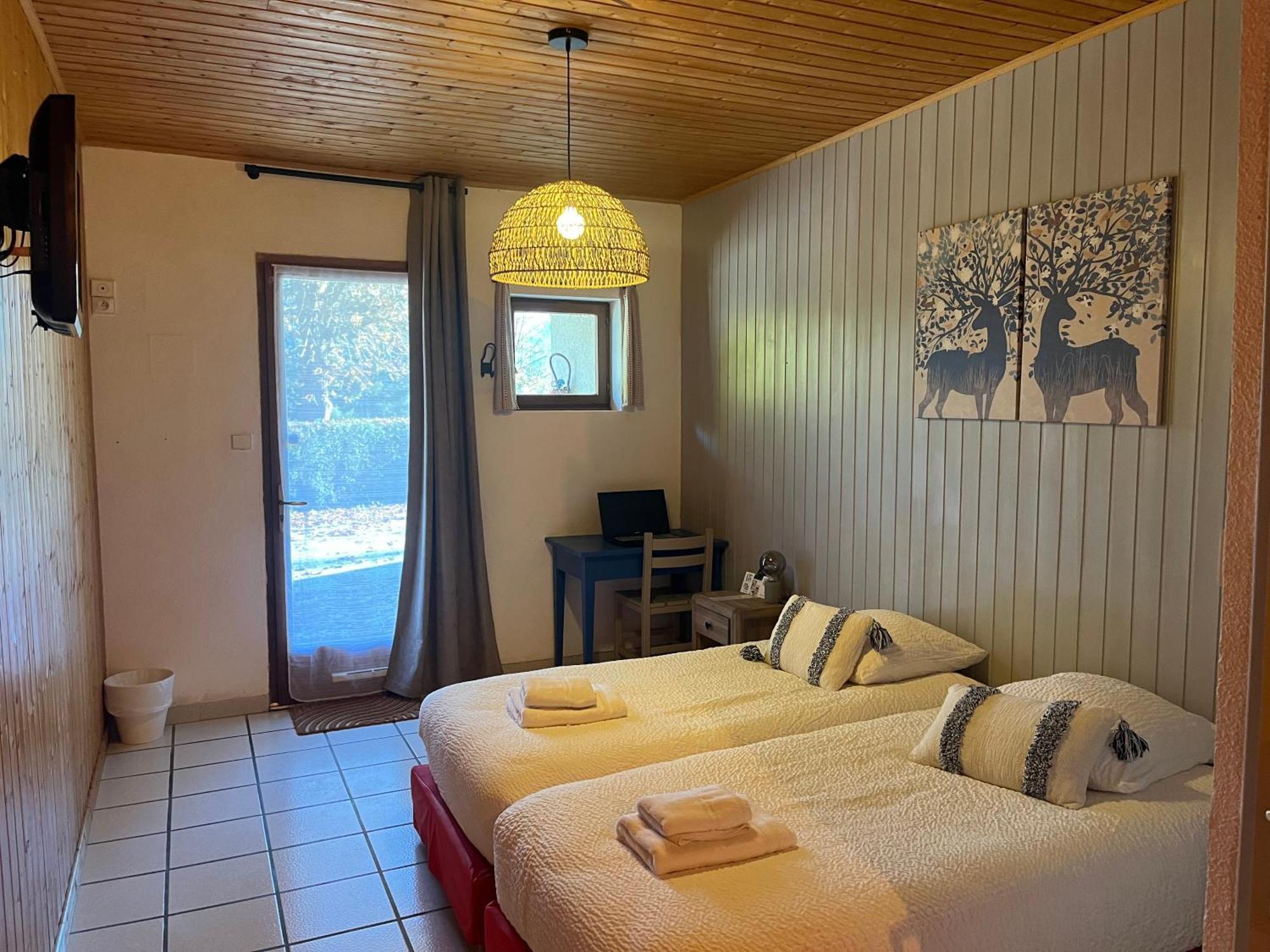 Logis Le Chalet Saint-Maurice-en-Trièves Exterior foto