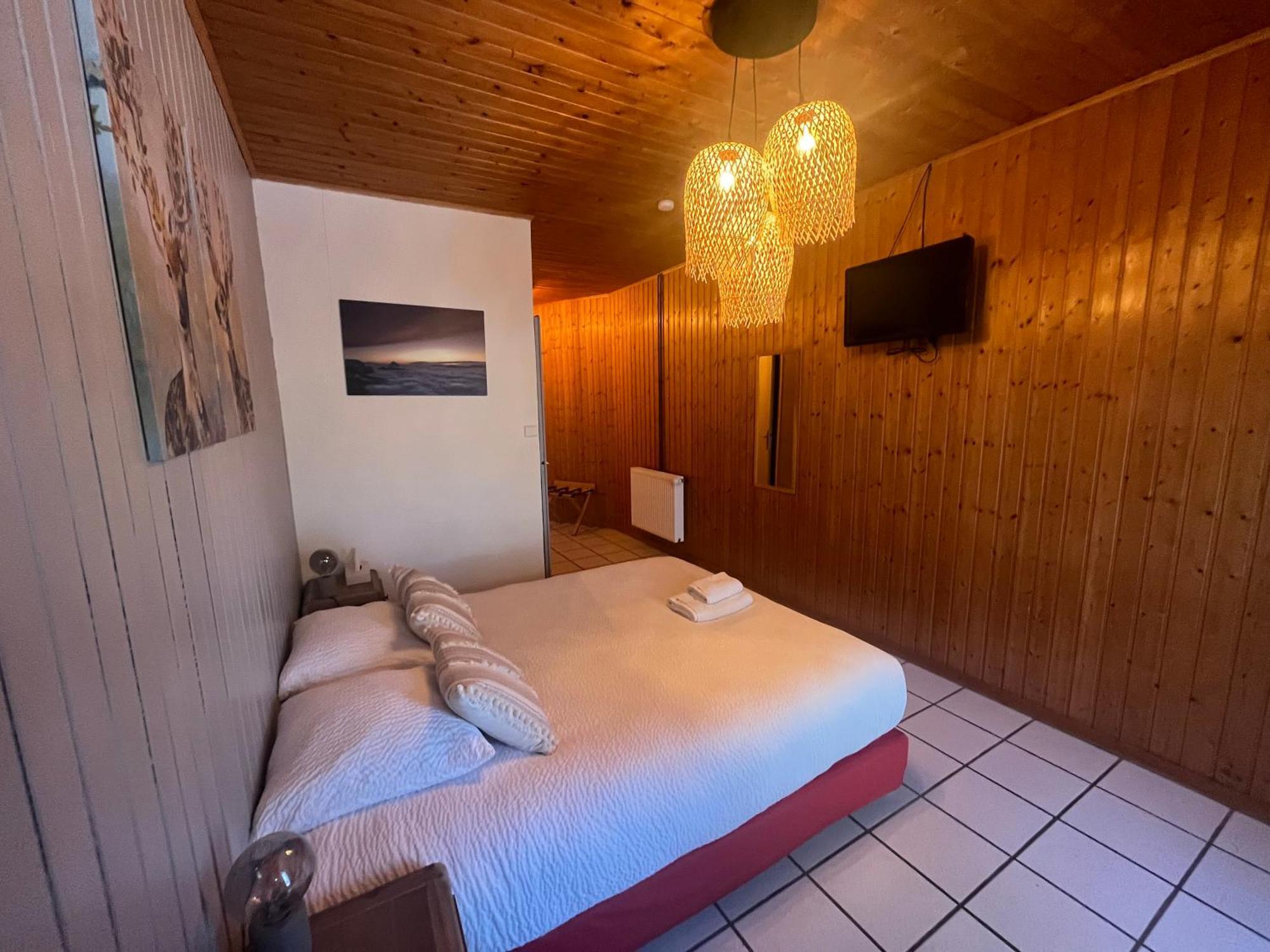 Logis Le Chalet Saint-Maurice-en-Trièves Exterior foto