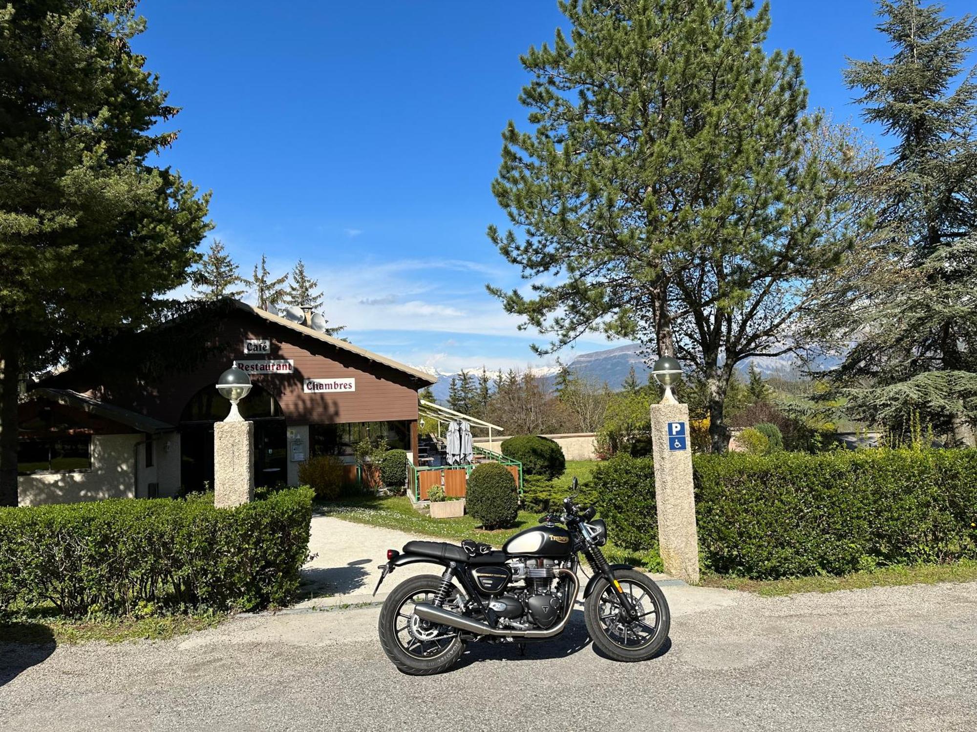 Logis Le Chalet Saint-Maurice-en-Trièves Exterior foto