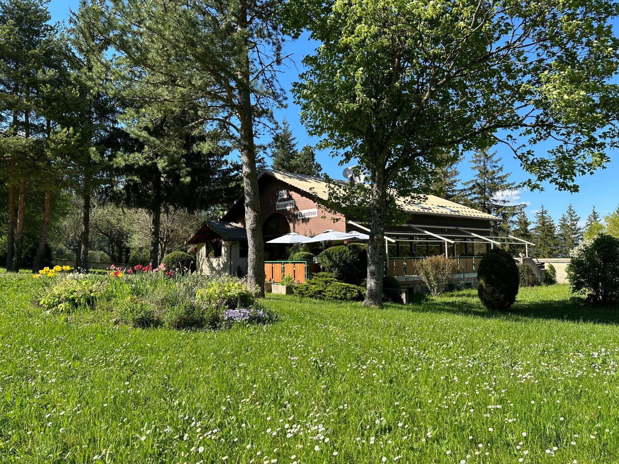 Logis Le Chalet Saint-Maurice-en-Trièves Exterior foto