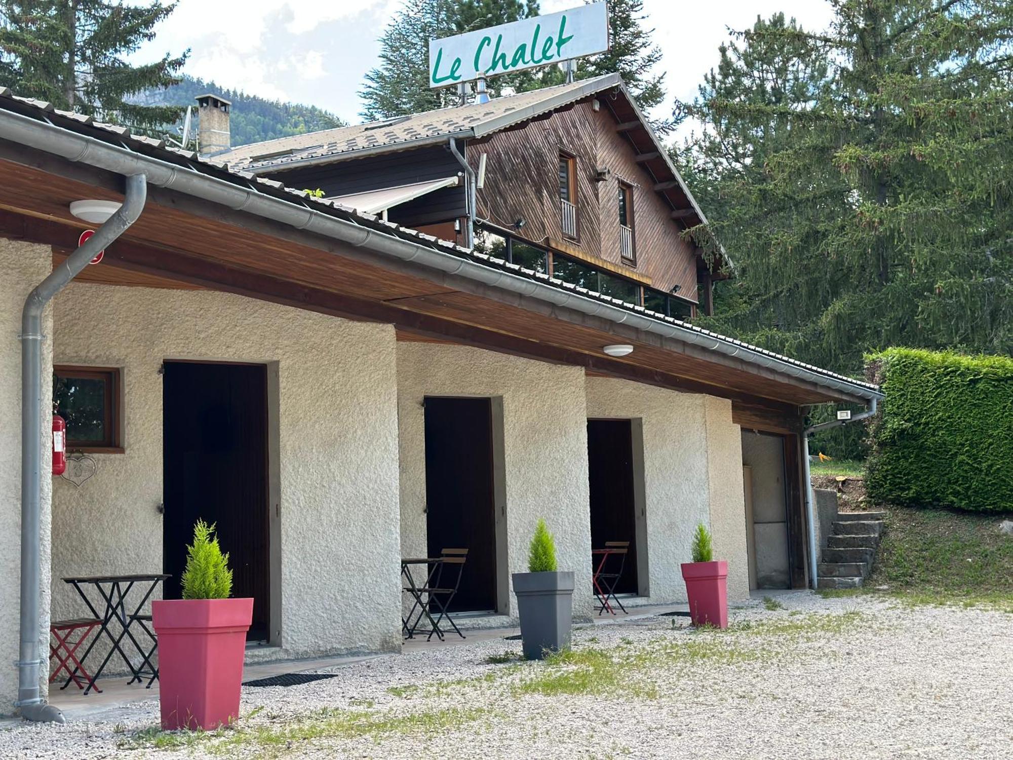 Logis Le Chalet Saint-Maurice-en-Trièves Exterior foto