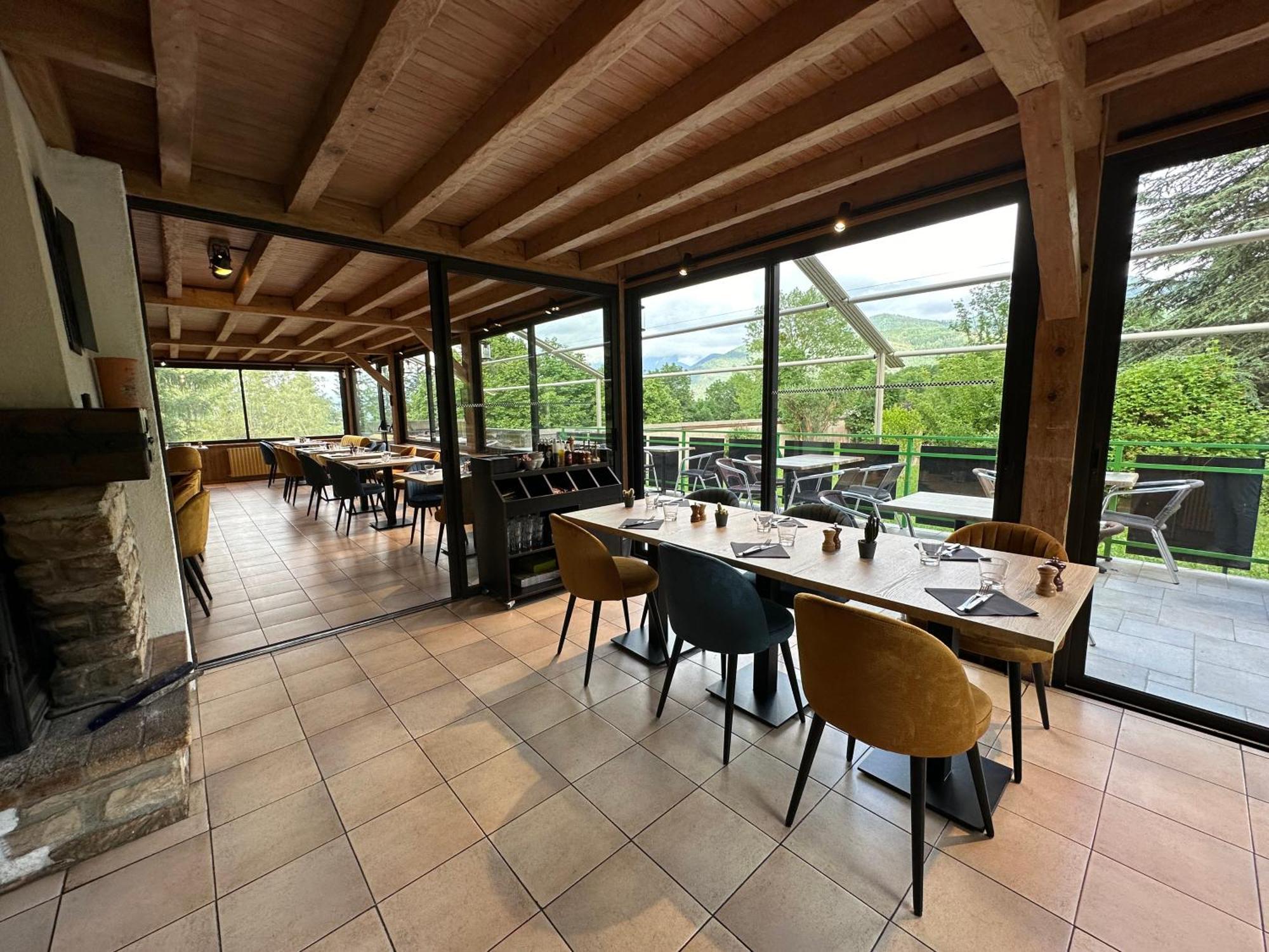 Logis Le Chalet Saint-Maurice-en-Trièves Exterior foto