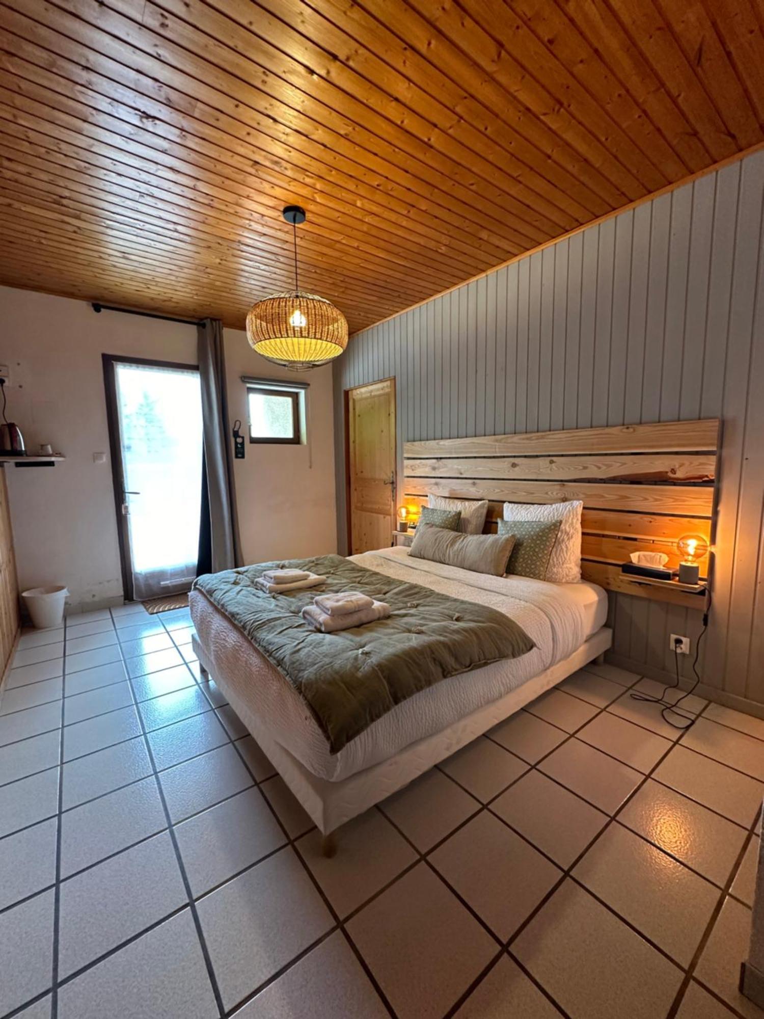Logis Le Chalet Saint-Maurice-en-Trièves Exterior foto